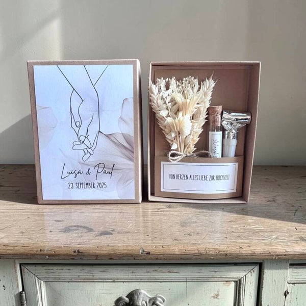 Personalisiertes Geldgeschenk zur Hochzeit - Hände mit Blumen