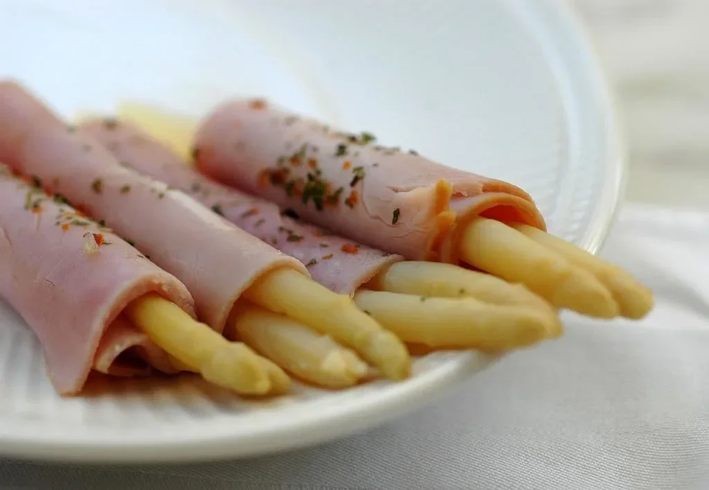 Ham met asperges