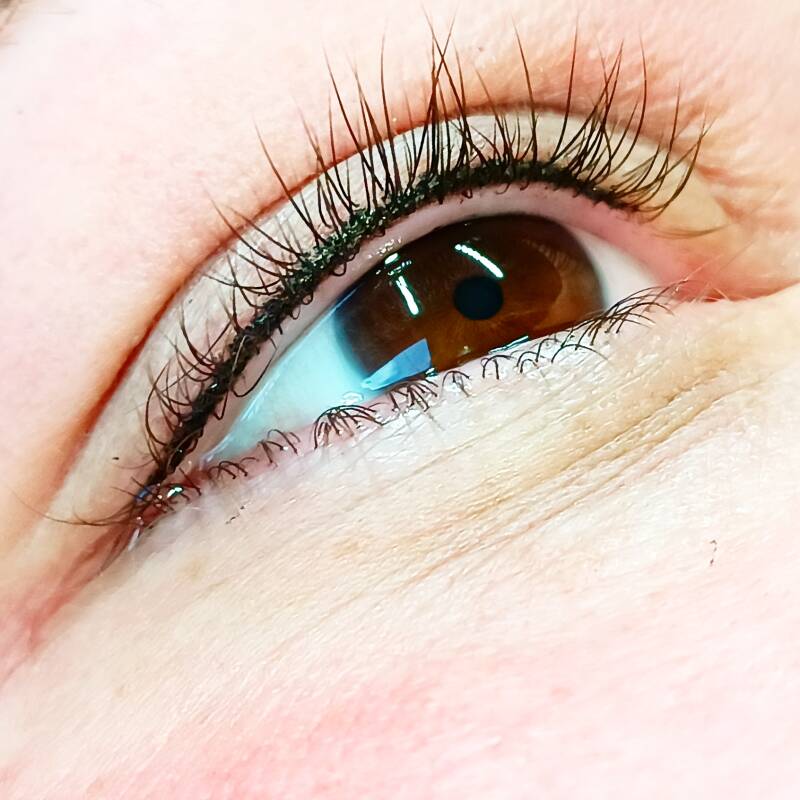 Permanente make-up, permanente eyeliner  bij Skintastic Brugge
