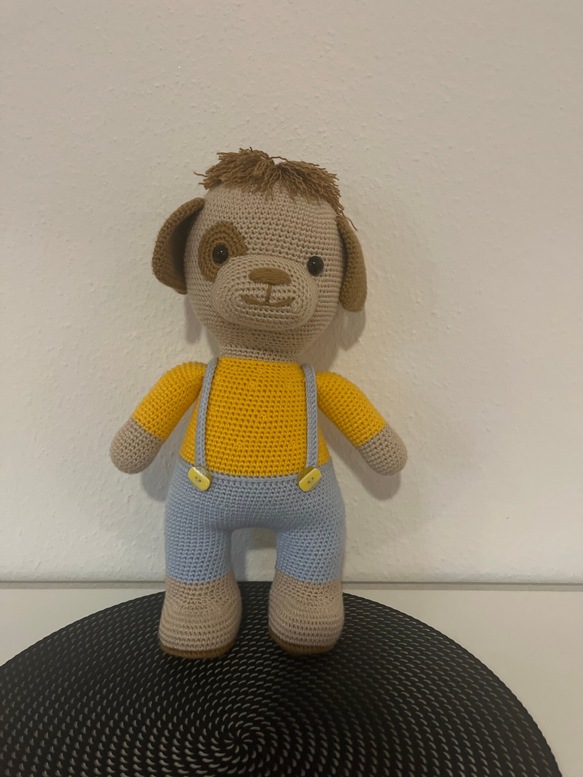 Titel: Handgehäkelter Amigurumi Hund – 40 cm – Neu – Handarbeit Unikat