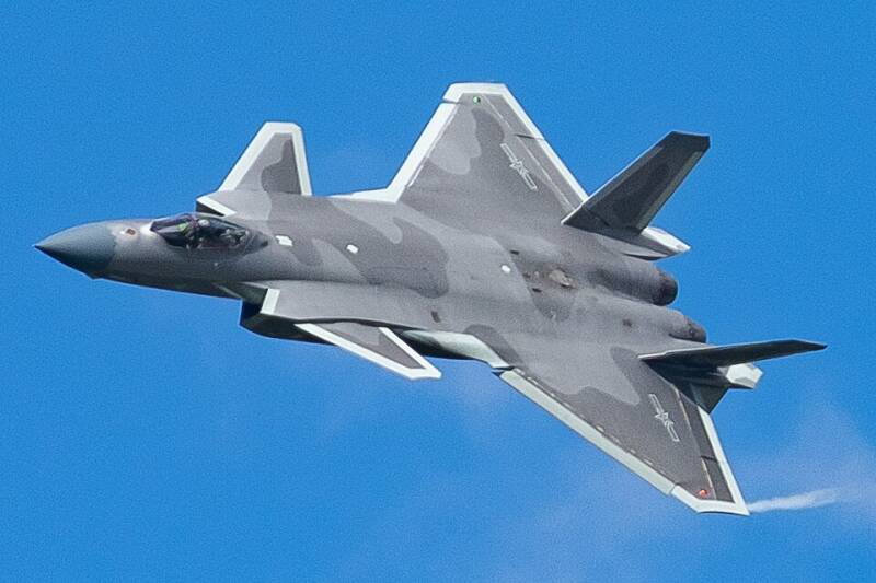 Chengdu J-20 Mighty Dragon