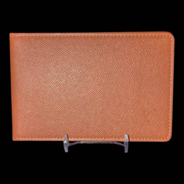 Louis Vuitton • Porte-cartes cuir grainé