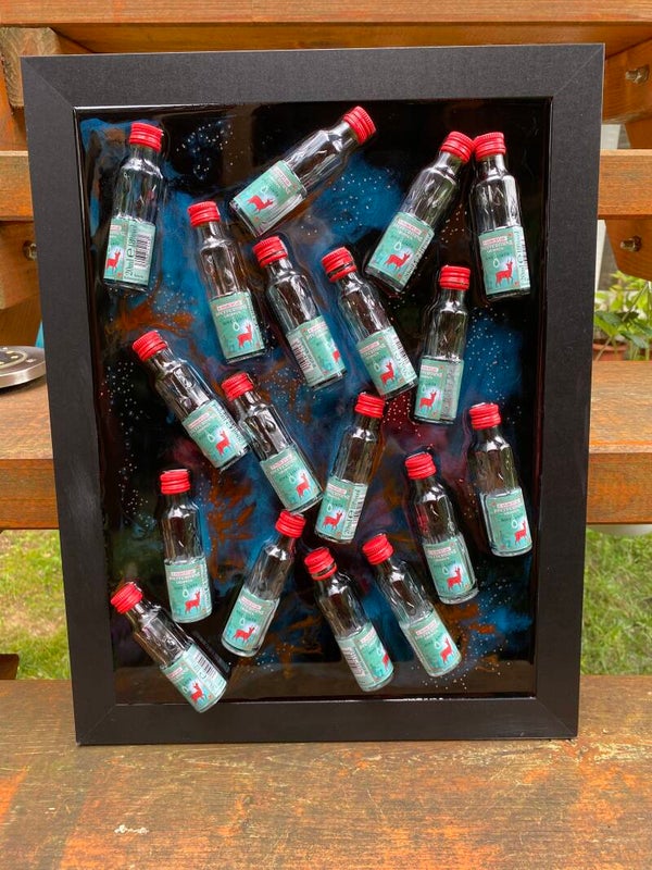 Sofortkauf ! Broken Bottle Art Bild mit Hubertus Tropfen aus Epoxidharz