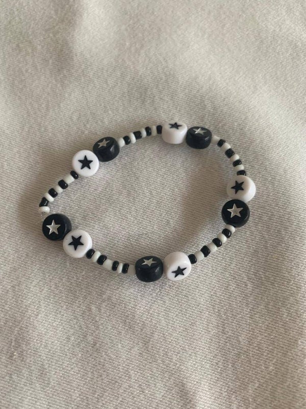 Armband zwart wit met sterren