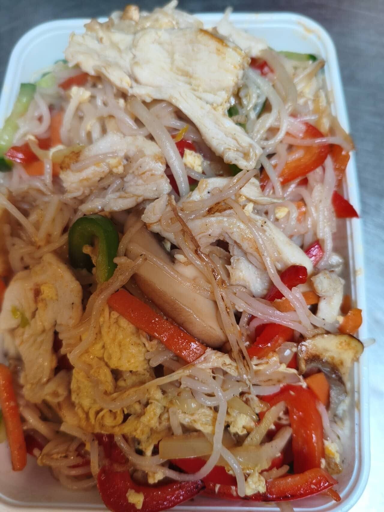 341 Mihoen Goreng met kipfilet