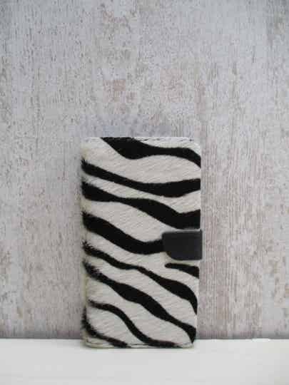 Bookcases iPhone 11 Pro Max zebra