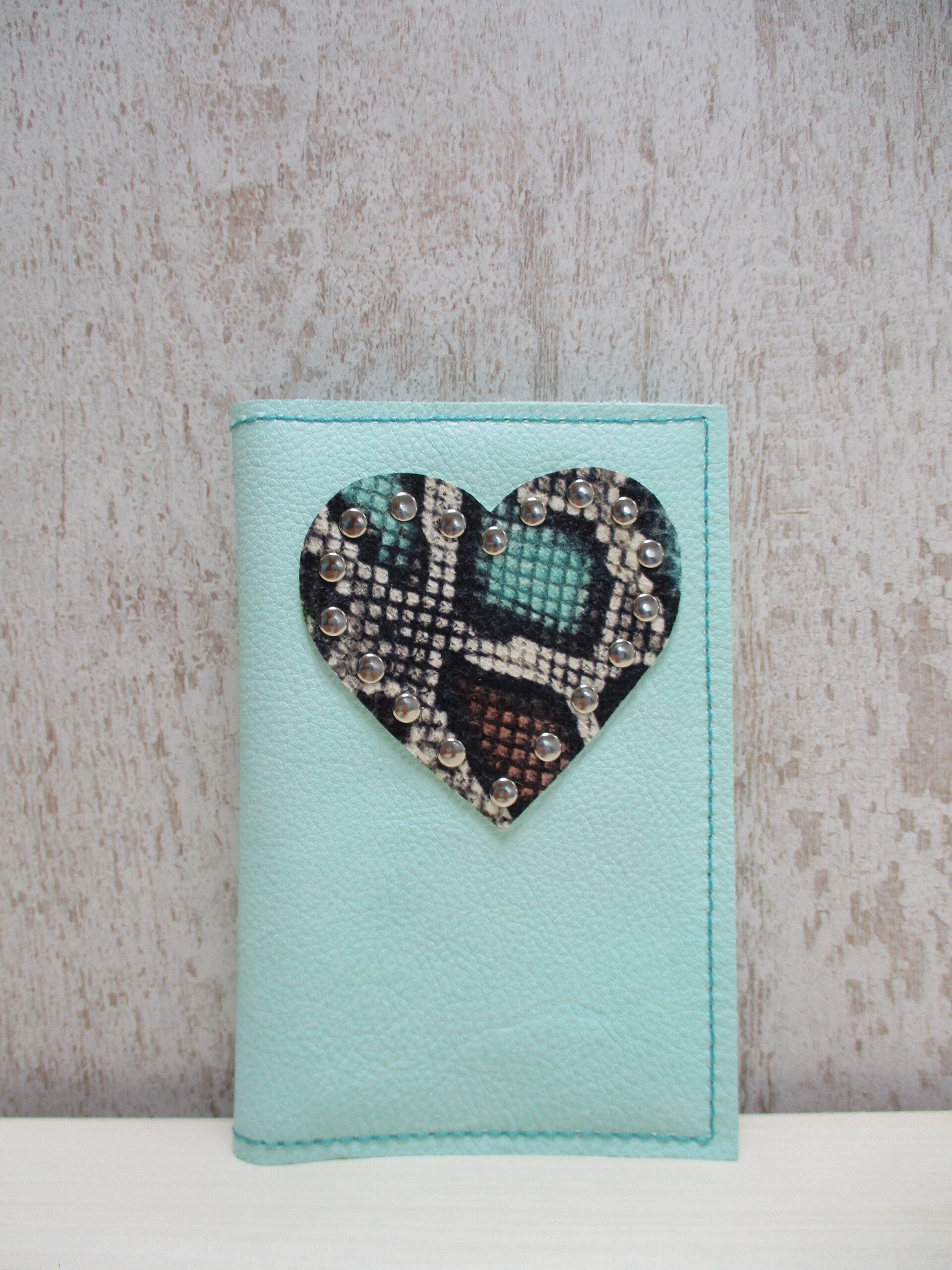 Leren paspoorthoes turquoise