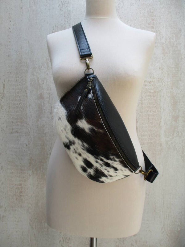 Zwart leren fanny pack / heuptas tricolor koeienhuid