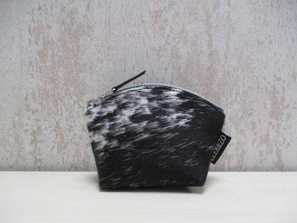 Koeienhuid make-up tasje zwart/wit
