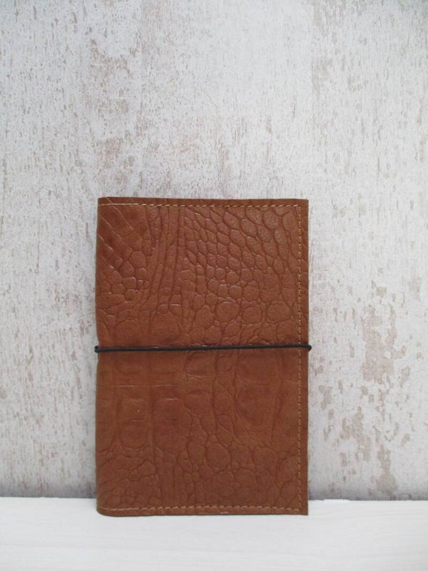 XL paspoorthoes cognac croco 2