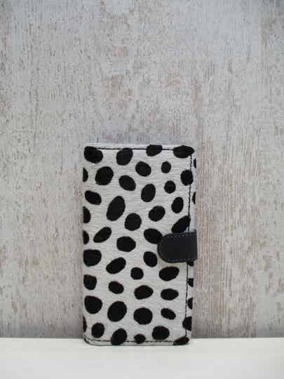 Bookcases iPhone 14 Pro dalmatiër