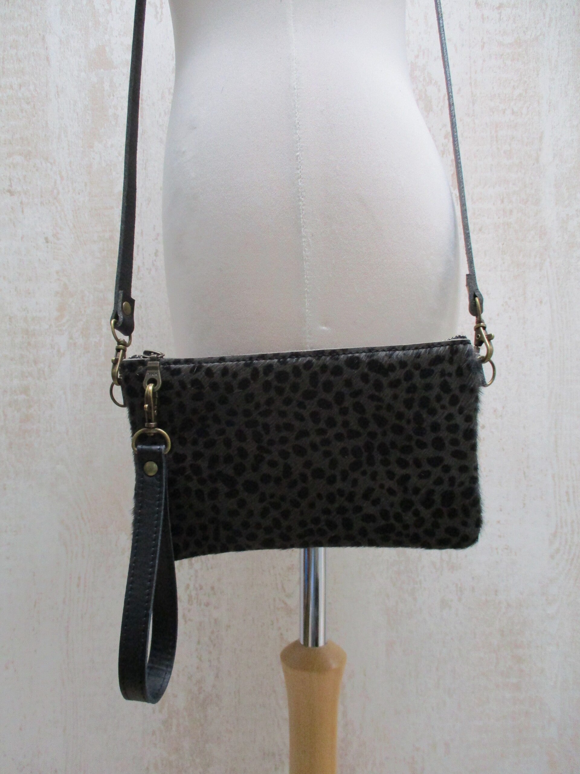 Leren schoudertas en clutch cheetah/black