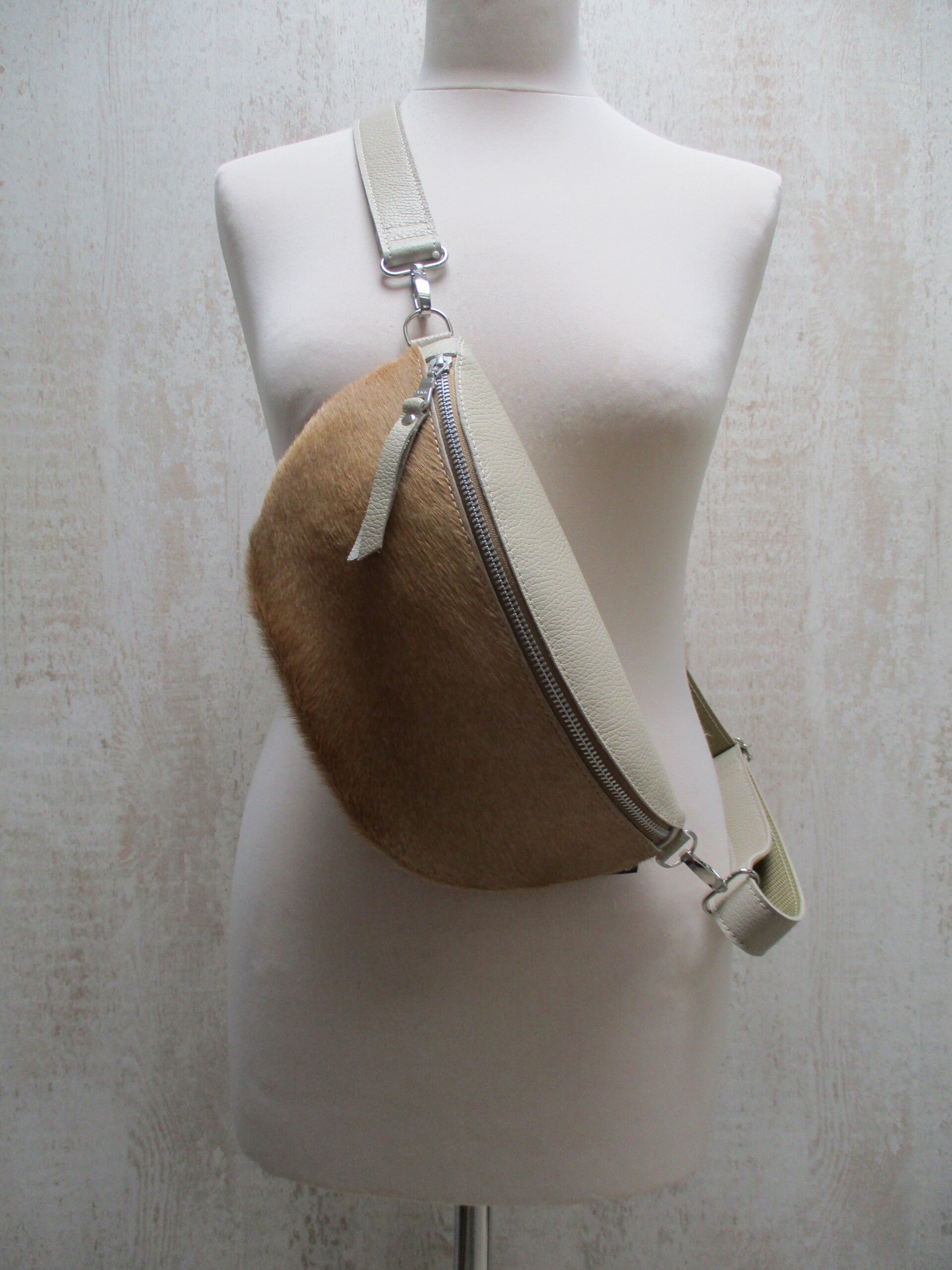 Beige leren fanny pack / heuptas cognac koeienhuid 2