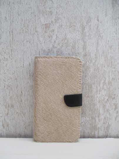 Bookcases iPhone 11 Pro Max beige