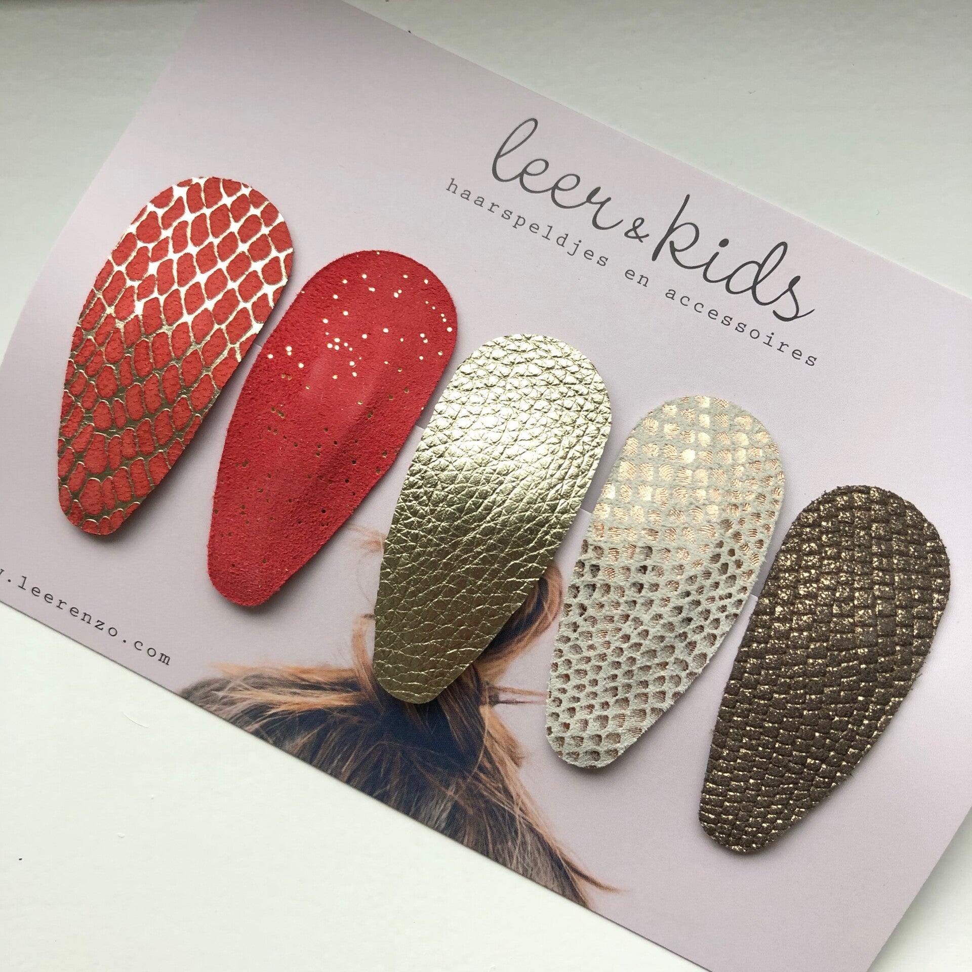 Leren haarspeldjes meisje 15