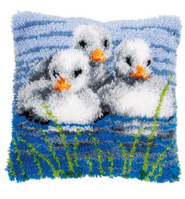 knoopkussen eendjes in het water