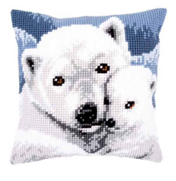 kruissteekkussen knuffelende ijsberen