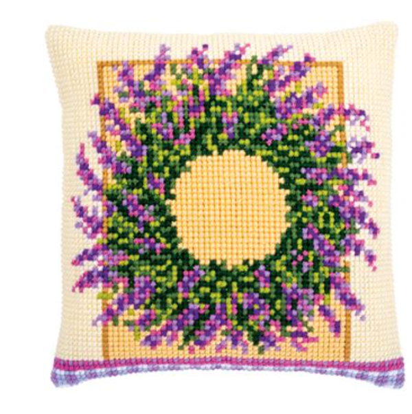 Kruissteekkussen Lavendelkrans