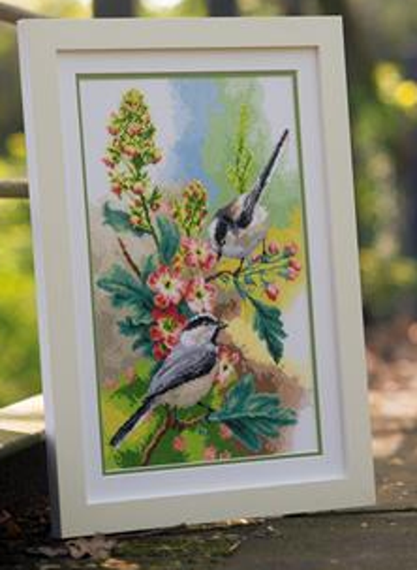 telpakket mezen met bloesem