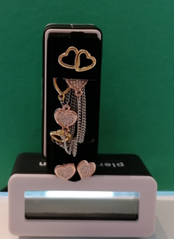 Pierre Cardin ketting + 2 paar oorbellen