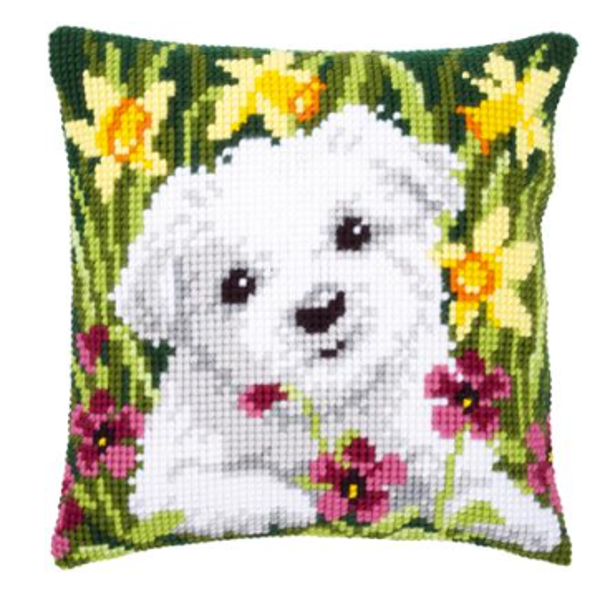 Kruissteekkussen Westie in narcissen