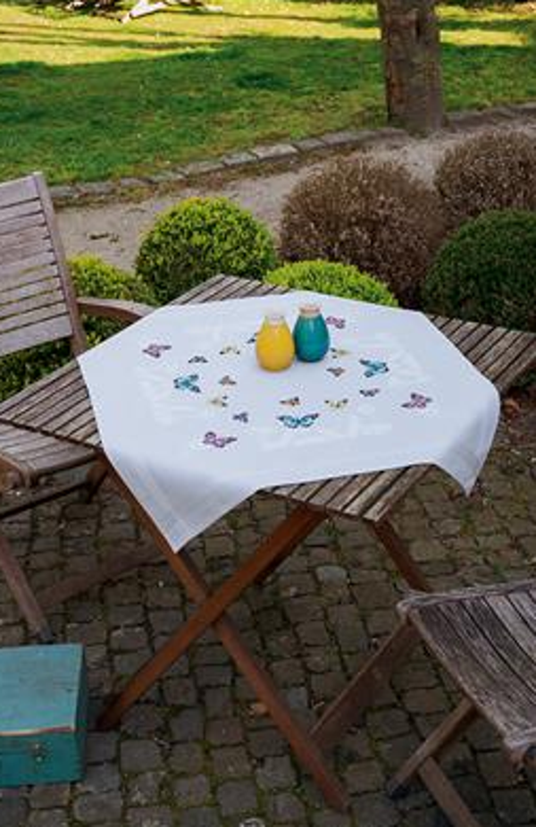 borduurpakket tafelkleed vlinderdans