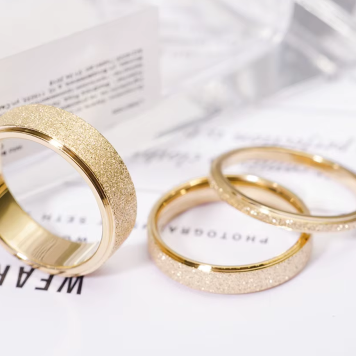 Frosted sparkle ring