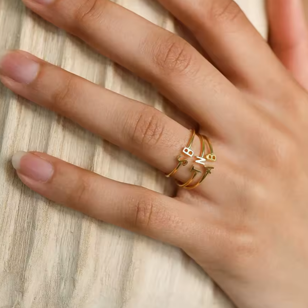 Gepersonaliseerde ring met 2 initialen
