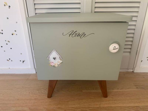 Klein (nacht) kastje