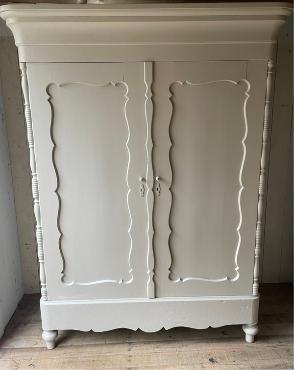 Grote Biedemeier kast