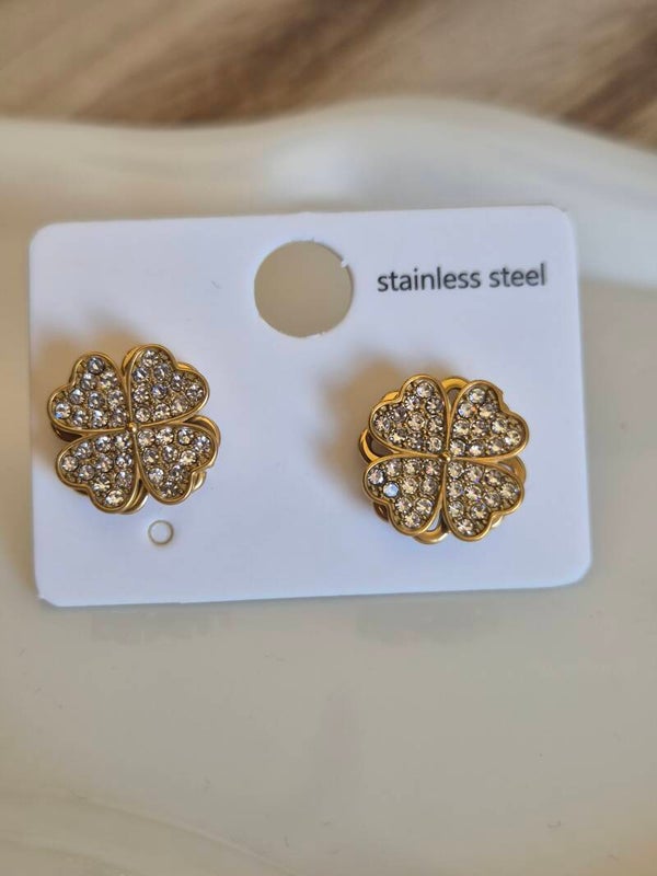 Clover Spin Studs