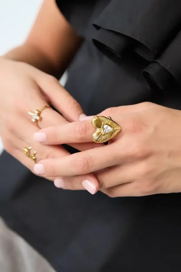 Amora Statement Ring