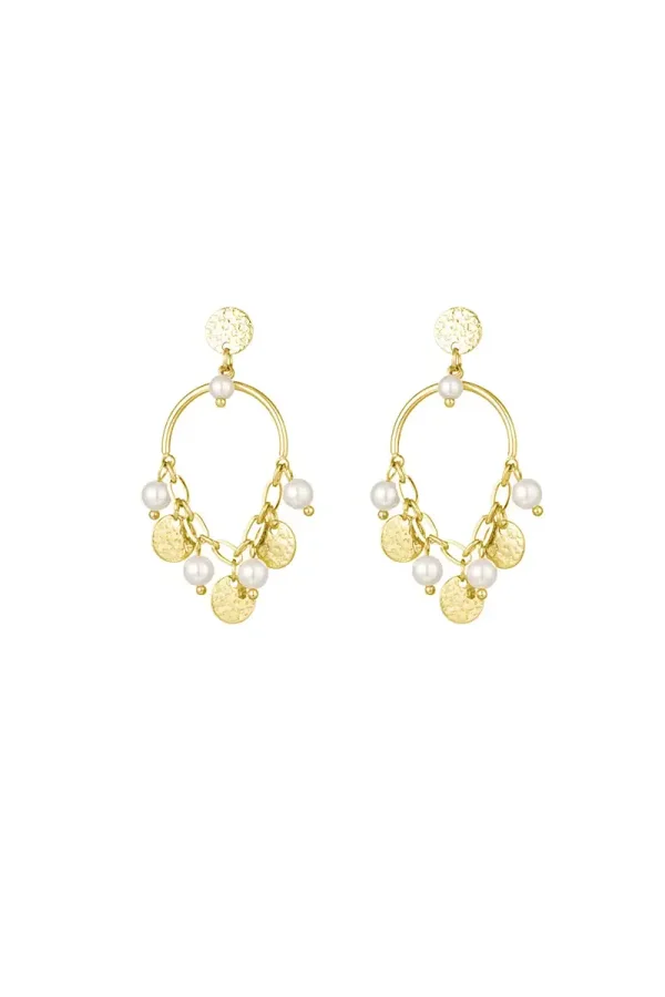 Chic Circles Pearl Earrings