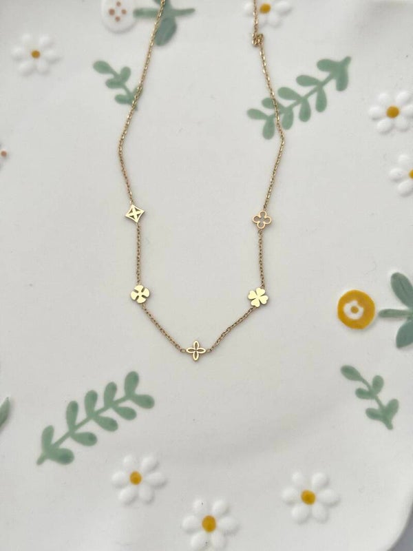 Ketting met 5 vormpjes