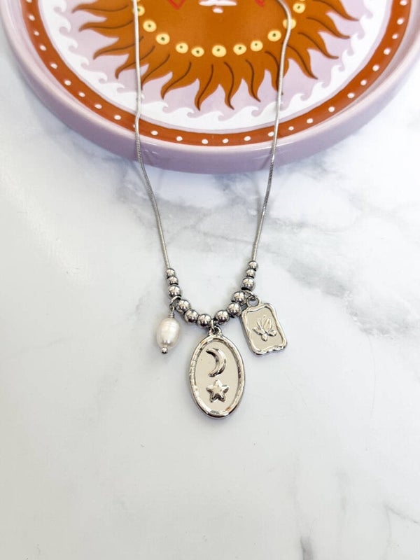 Pearly bedeltjes ketting zilver