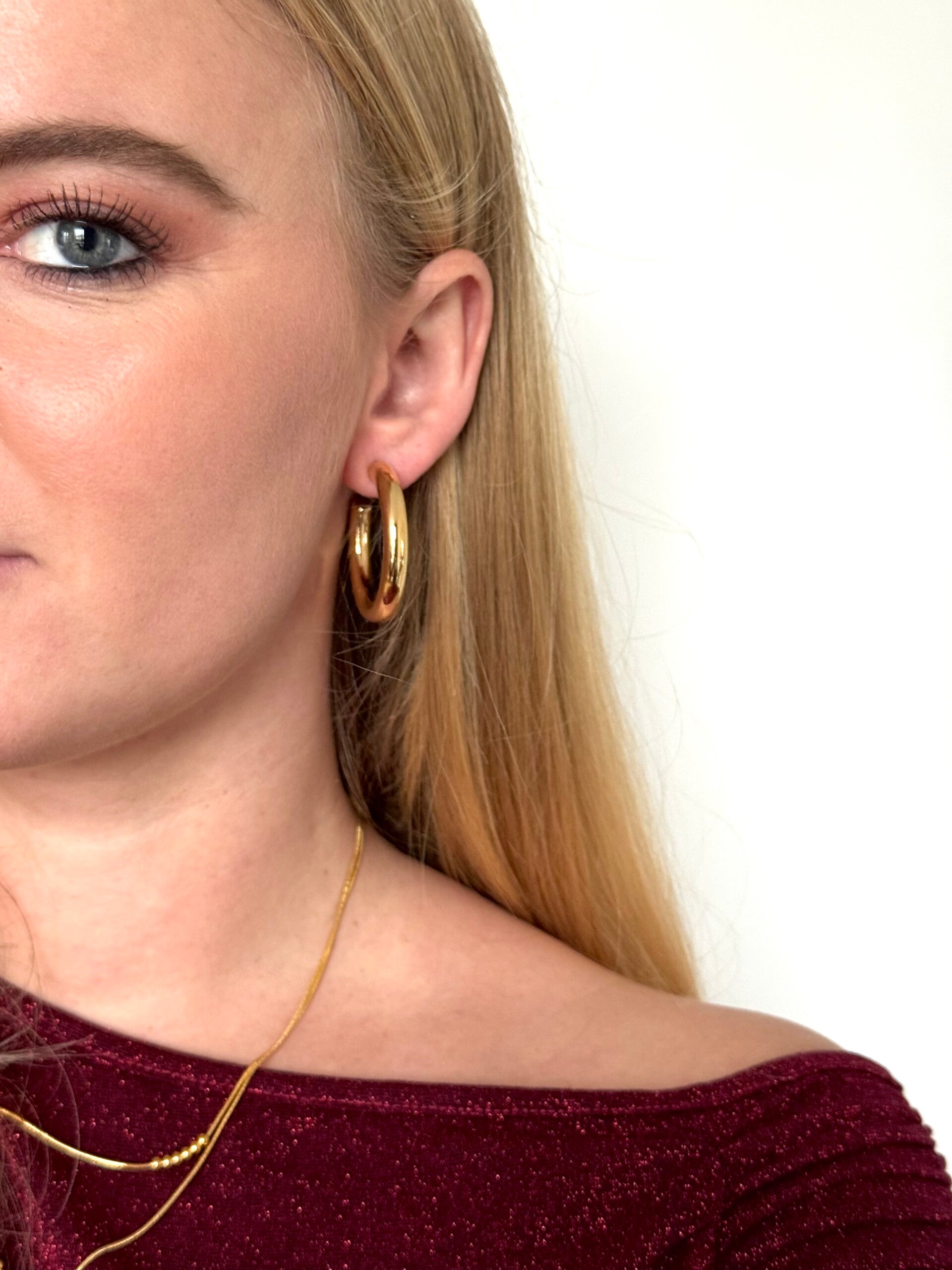 Bold shine hoops