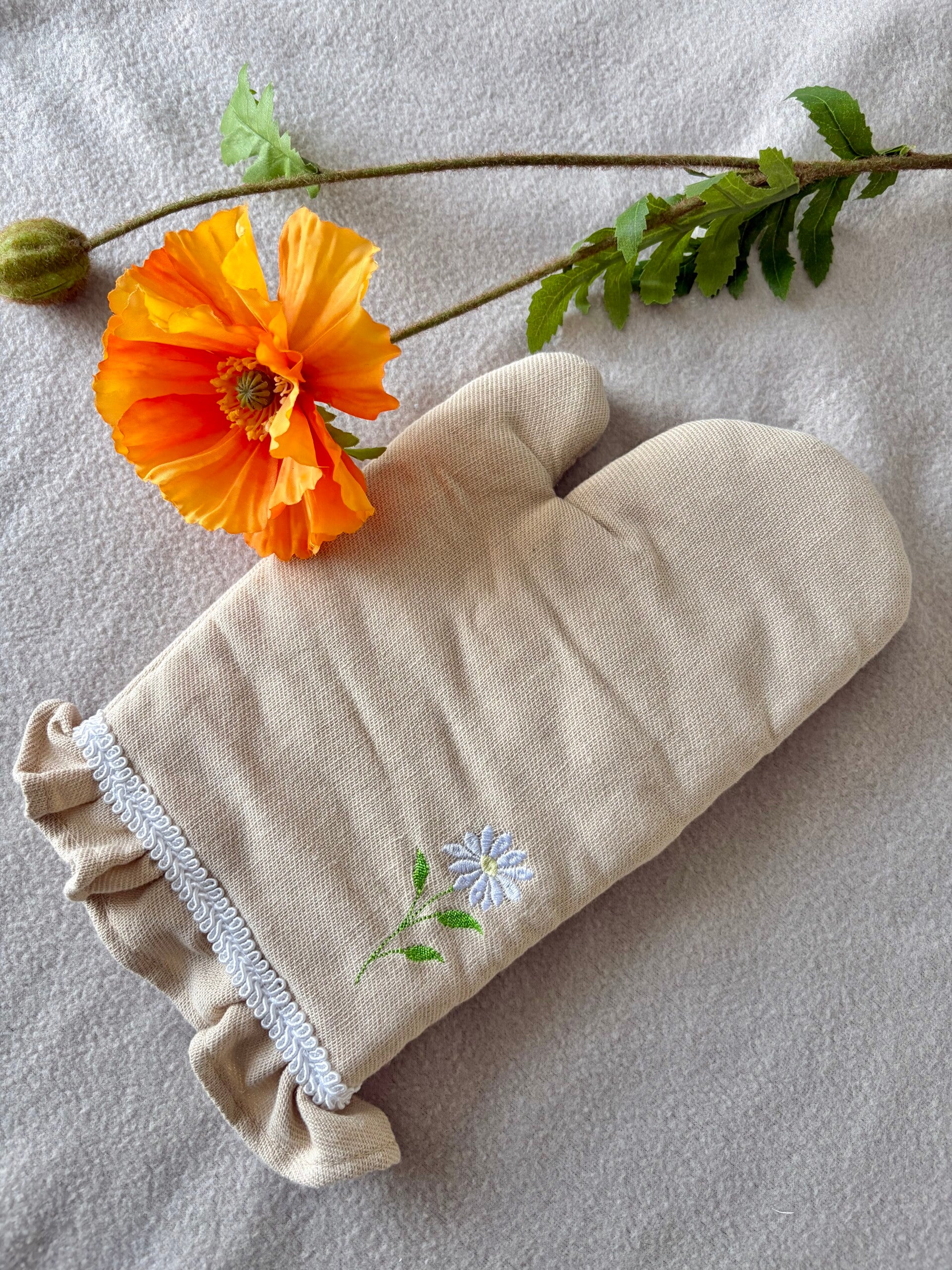 Ofenhandschuh mit Rüschen