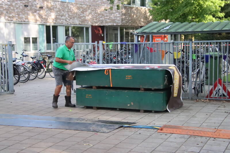 1498-standard.jpg