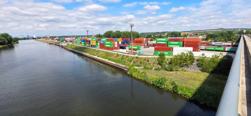 m-ln-k-container-terminal_05-standard.jpg