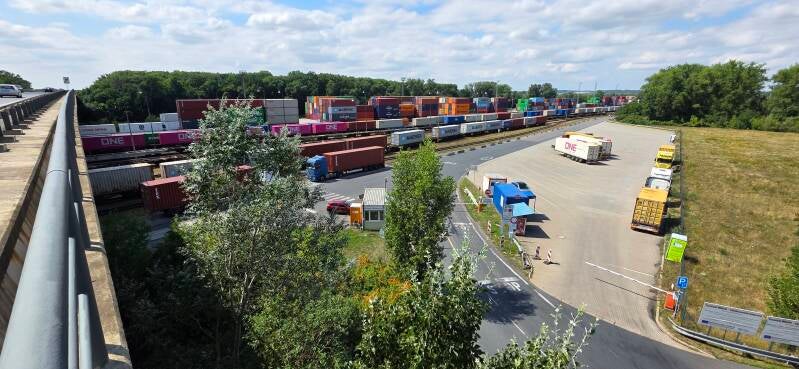 m-ln-k-container-terminal_09-standard.jpg