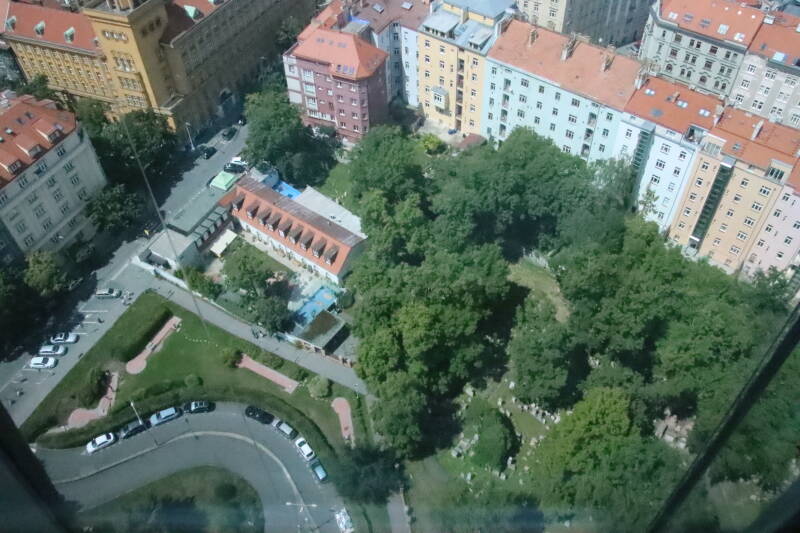 praag-televisietoren-van-i-kov-26-standard.jpg