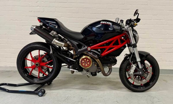 Ducati Monster 1100