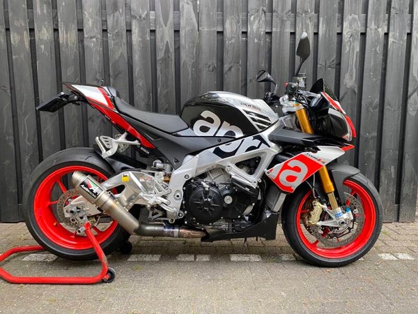 Aprilia Tuono 1100 factory