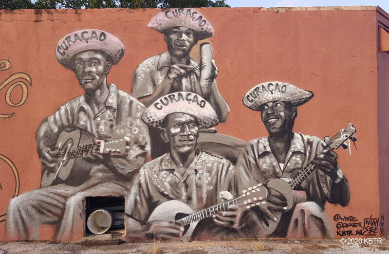 Muziekband Típiko Santa Rosa op Curaçao door KBTR