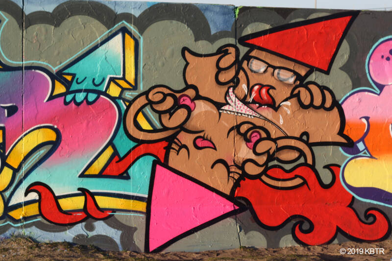 KBTR mannetje verwent vrouwtje