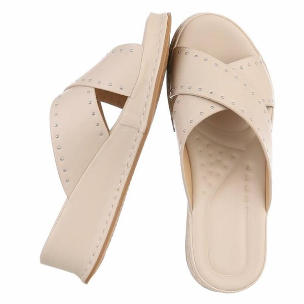 Comfortabele Beige Dames Slippers met Kruisbanden en Studs – Elegante Platform Muiltjes