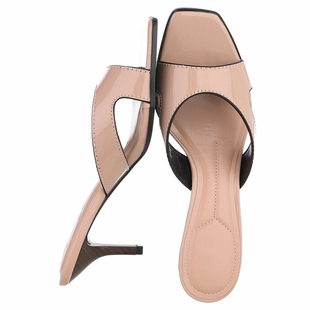 Chique en elegante lak slippers met hak