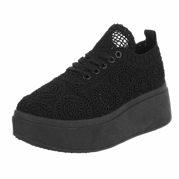 Platform Sneakers met Opengewerkt Kant en Verhoogde Zool