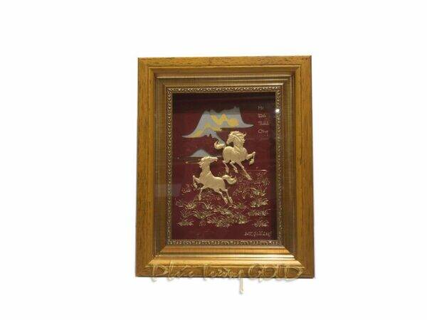 Tranh ngựa dát vàng 24k - Mẫu số 1