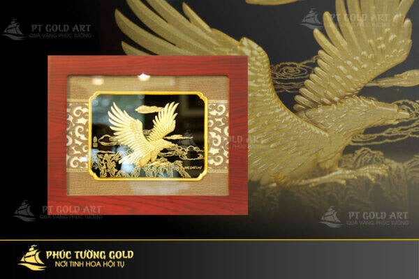 Tranh mạ vàng 24k đại bàng tung cánh